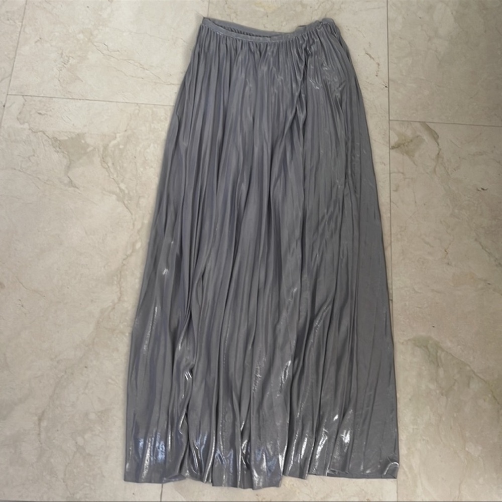 EUC metallic silver pleated maxi skirt